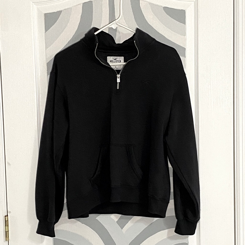 Hollister Oversized Half-Zip Icon Sweatshirt